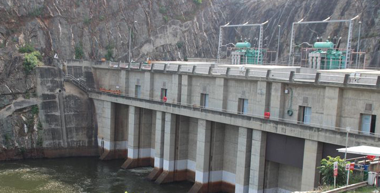 Barrage hydro-électrique de Kossou